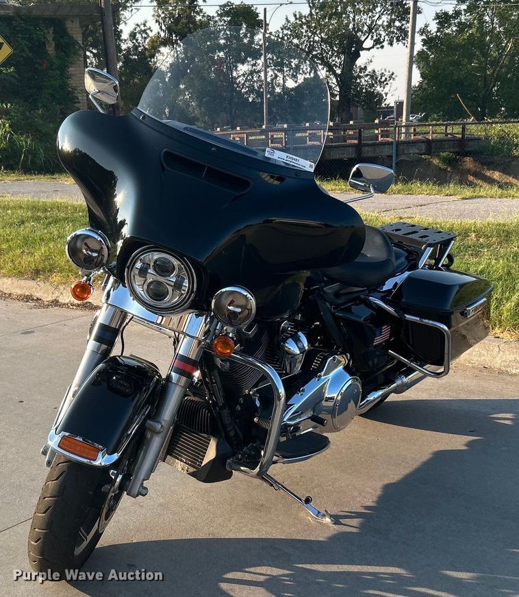 2017 Harley Davidson Electraglide  motorcycle - KH9481