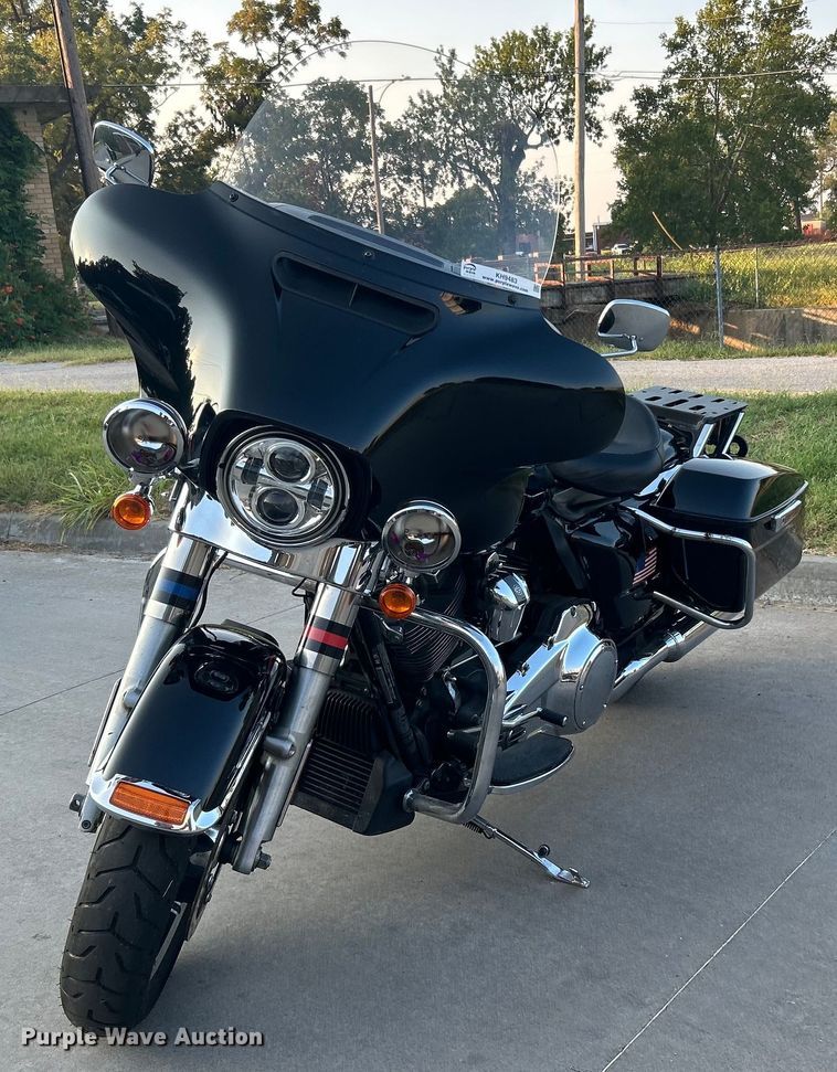 2017 Harley Davidson Electraglide  motorcycle - KH9483