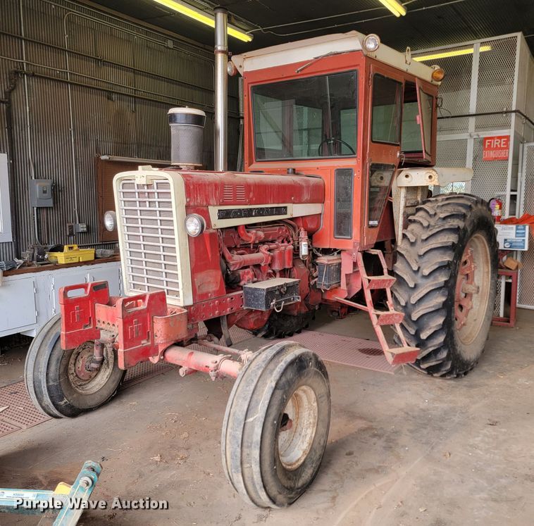 International Farmall 1206  tractor - KS9249