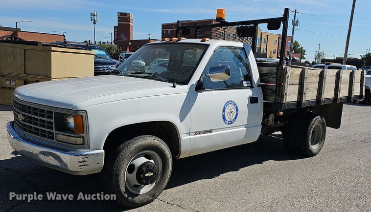 1992 Chevrolet C3500  dump flatbed pickup truck - LE9746