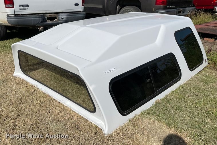 Leer  pickup truck topper - LV9866