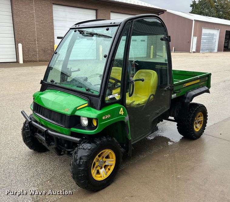 2009 John Deere Gator XUV 620i  utility vehicle - MO9046