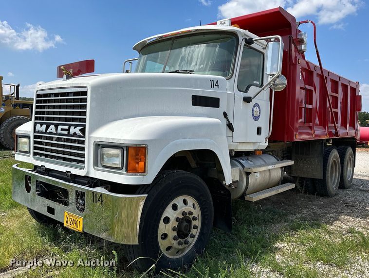 2007 Mack  CHN613 dump truck - OG9174