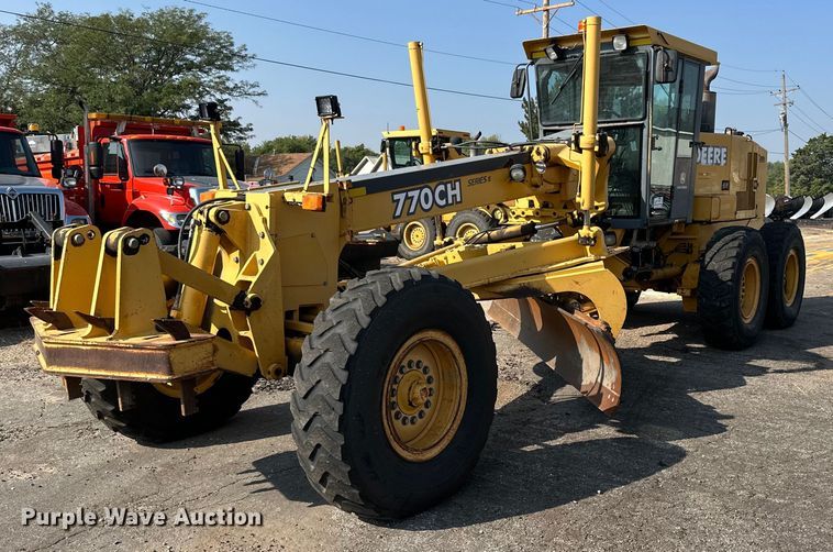 2002 John Deere 770CH  motor grader - DJ6187