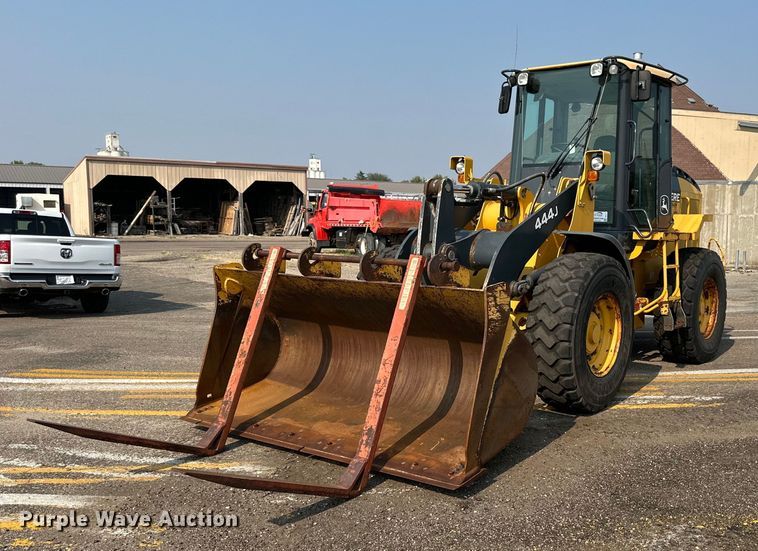 2006 John Deere 444J  wheel loader - DJ6209