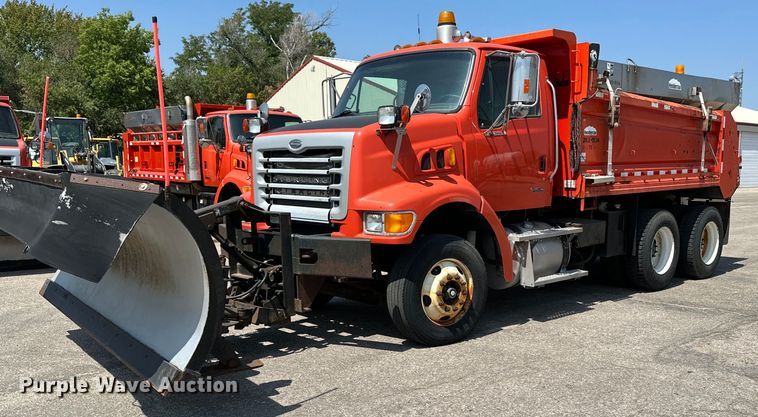 2005 Sterling LT7500  dump truck - NF9140