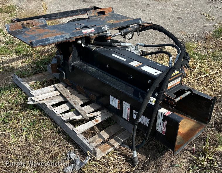 Danuser SM40  skid steer post driver - MQ9454