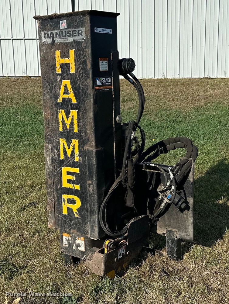 Danuser SM40 skid steer post driver - MQ9459