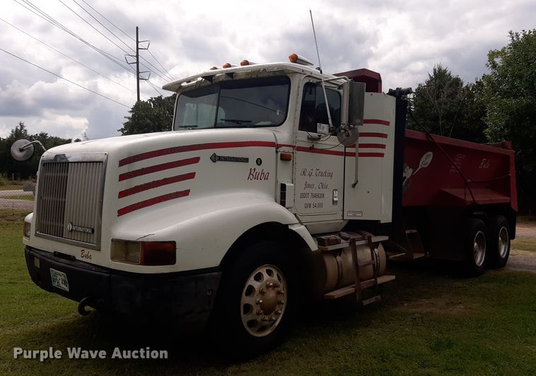 1995 International 9200  dump truck - DO3156