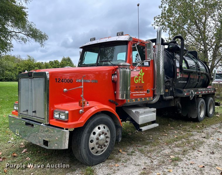 2004 Western Star 4900  vacuum truck - DQ0953
