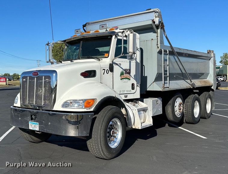 2006 Peterbilt 335  dump truck - MQ9435
