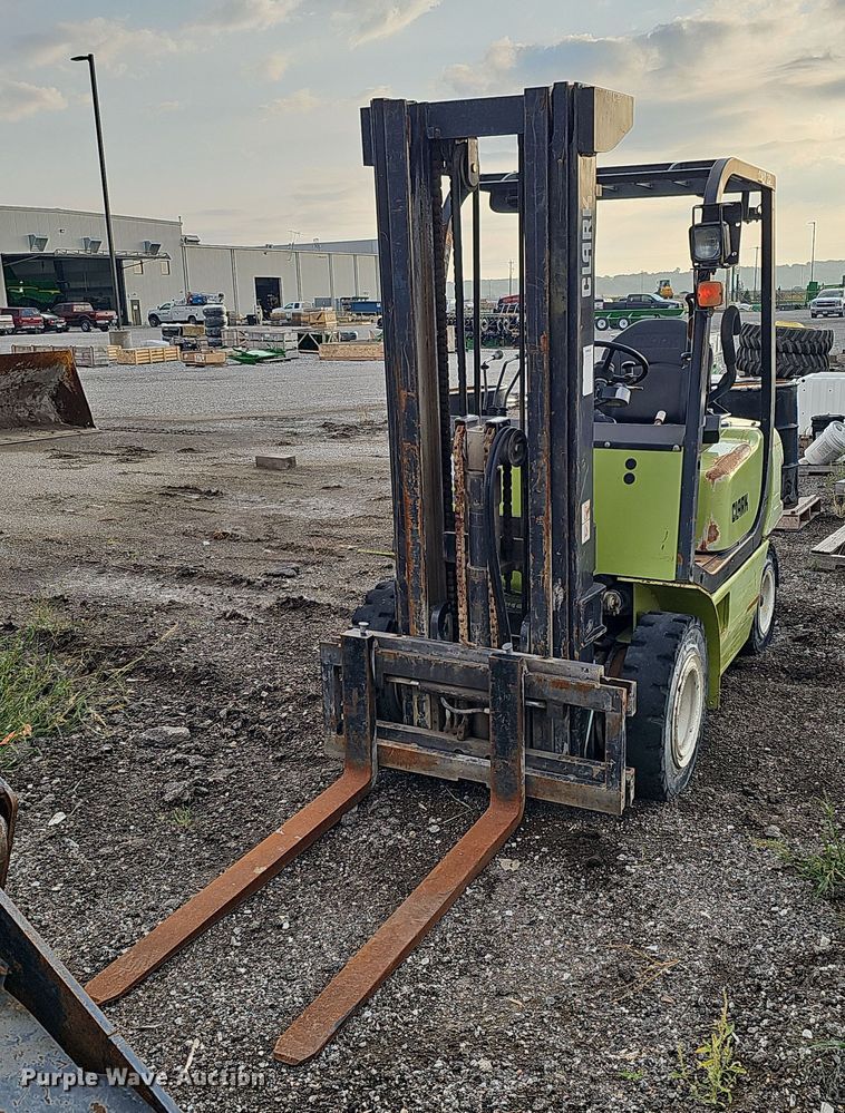 Clark CMP 20L  forklift - DQ1151