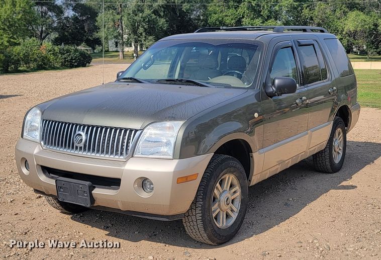 2004 Mercury Mountaineer  SUV - LQ9262
