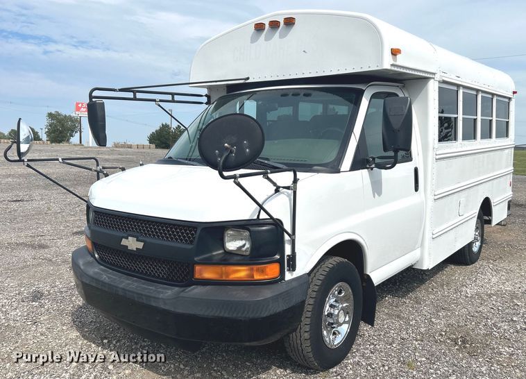 2007  Chevrolet Express 3500 Cargo  school bus - LV9085