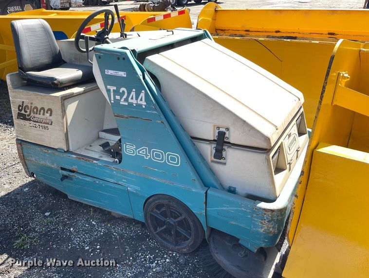 Tenant  6400 sweeper - LV9877