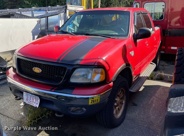 2001 Ford F150 XLT  SuperCrew pickup truck - LV9896