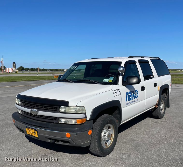 2001  Chevrolet Suburban  SUV - LV9898