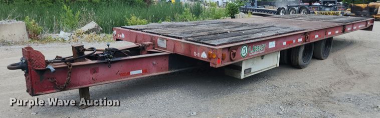 1994 Trail-Eze D20T28  tilt deck equipment trailer - LX9693