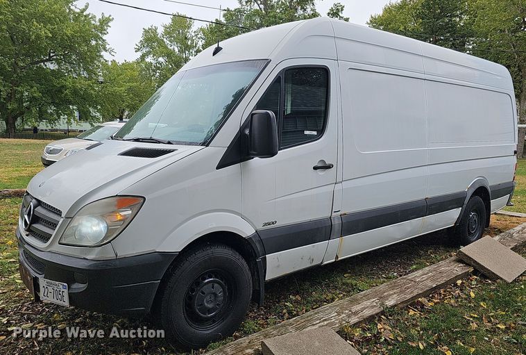 2011 Mercedes Benz Sprinter 2500  delivery van - MH9407