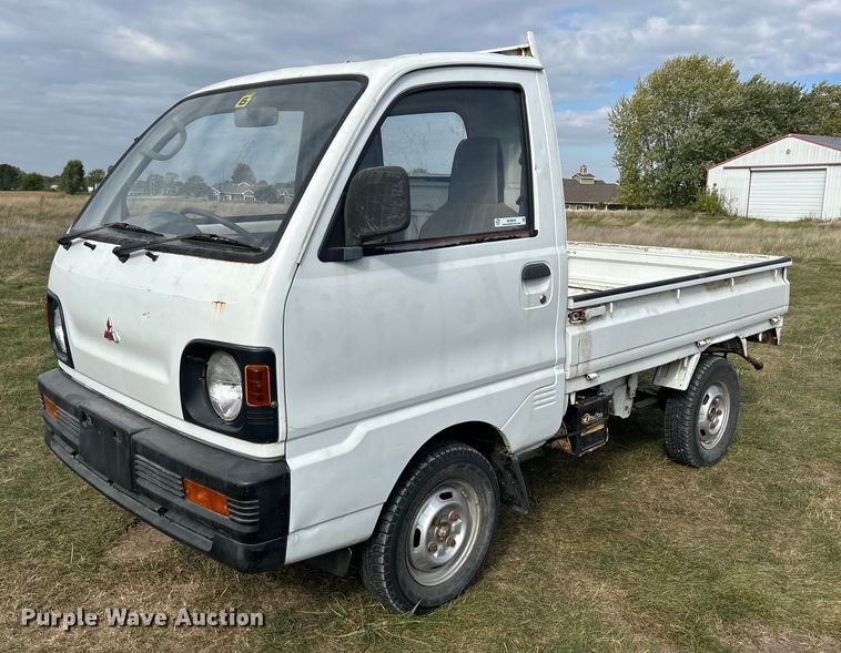1992 Mitsubishi  mini truck - MO9049