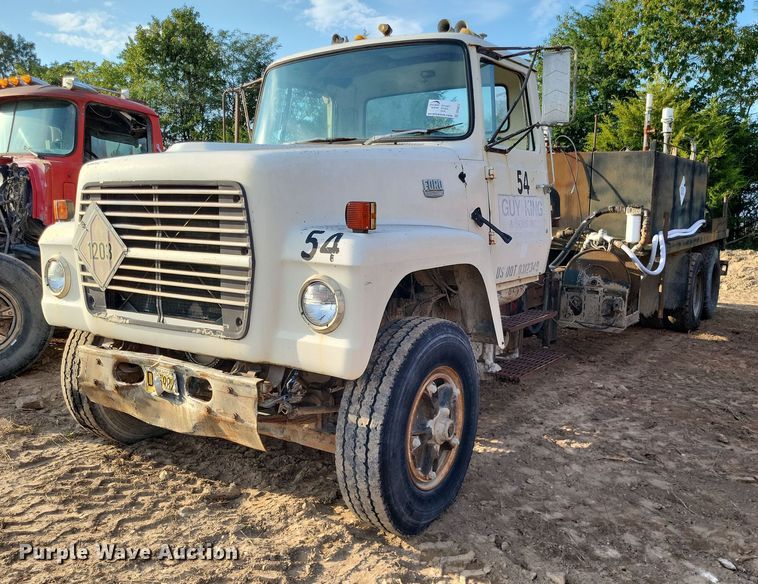 1978 Ford fuel truck - DO4672