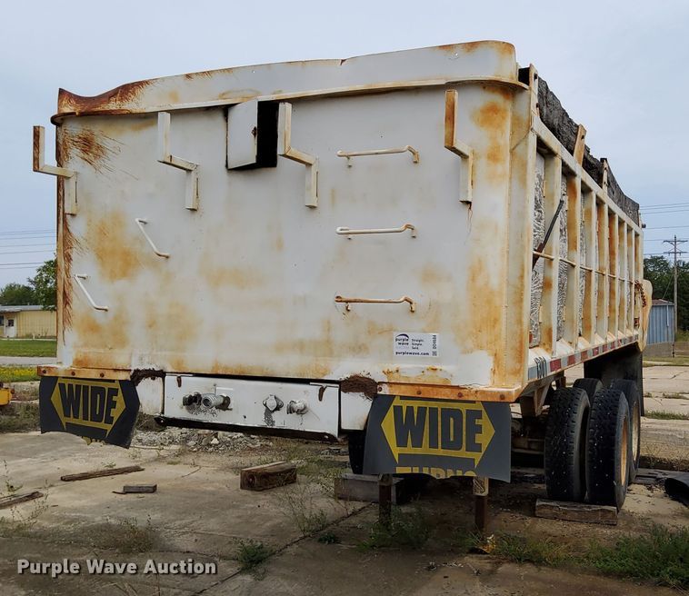 1979 Hillbilt end dump trailer - DO4684