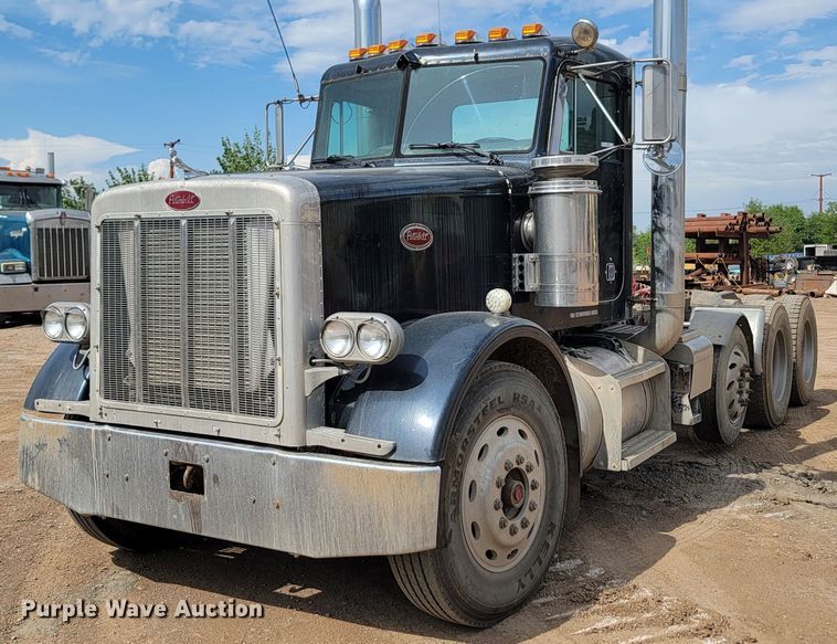 1995 Peterbilt 378  semi truck - JW9659