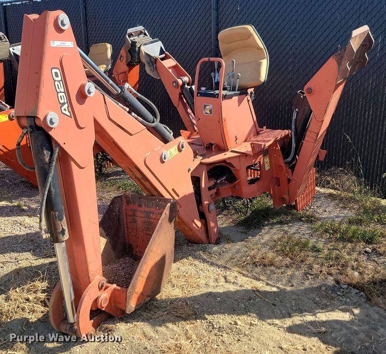 2015 Ditch Witch A920  backhoe - JW9691