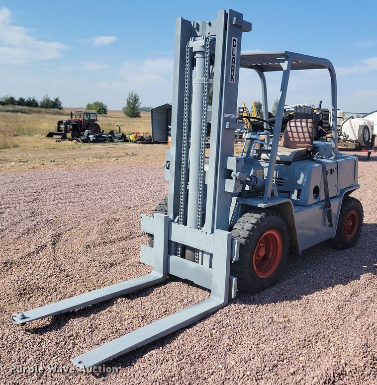 Clark  forklift - JW9695