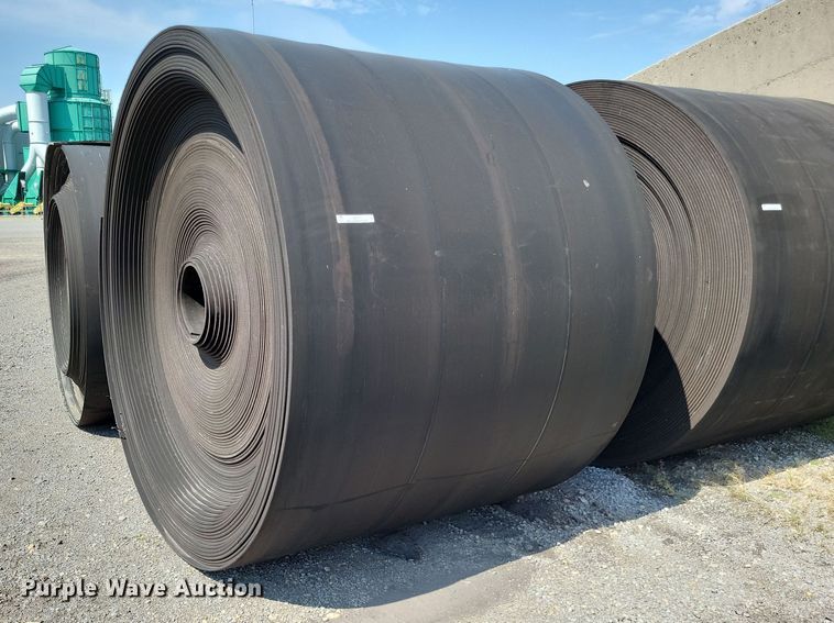 Approximately 950' conveyor belt - LS9767