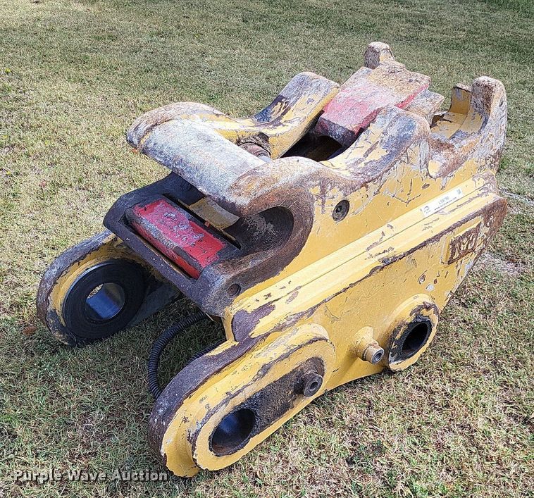 2019 Caterpillar quick coupler - LS9790