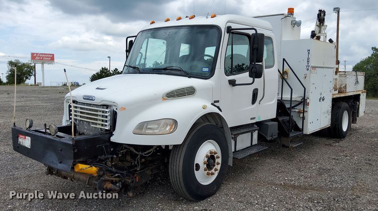 2006 Freightliner M2 106  utility / service truck - LV9039