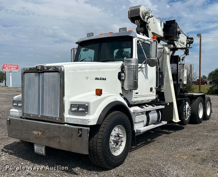2011 Western Star 4900FA  crane truck - LV9061