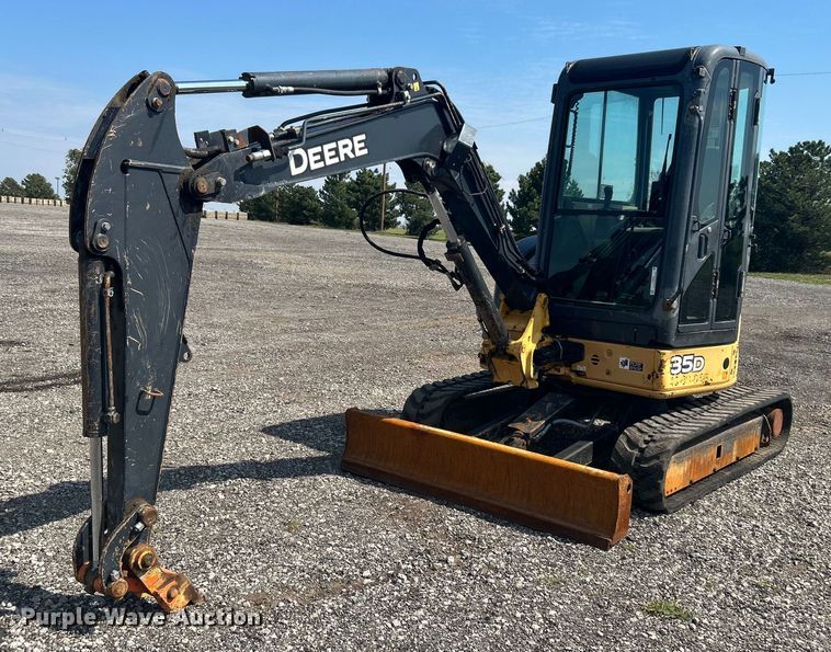 2014 John Deere 35D  mini excavator - LV9080