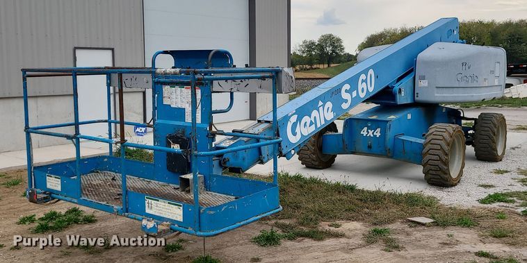 2003 Genie S-60 boom lift - MG9767