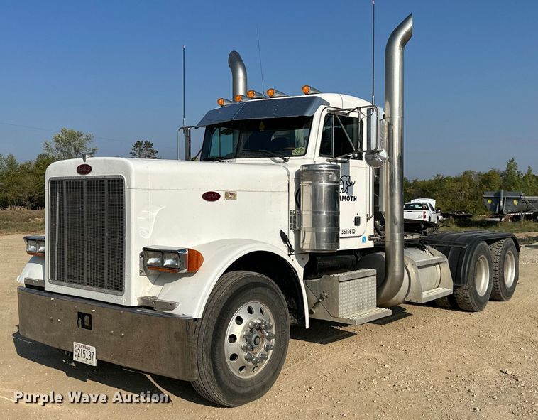 1997 Peterbilt 379  semi truck - MU9108
