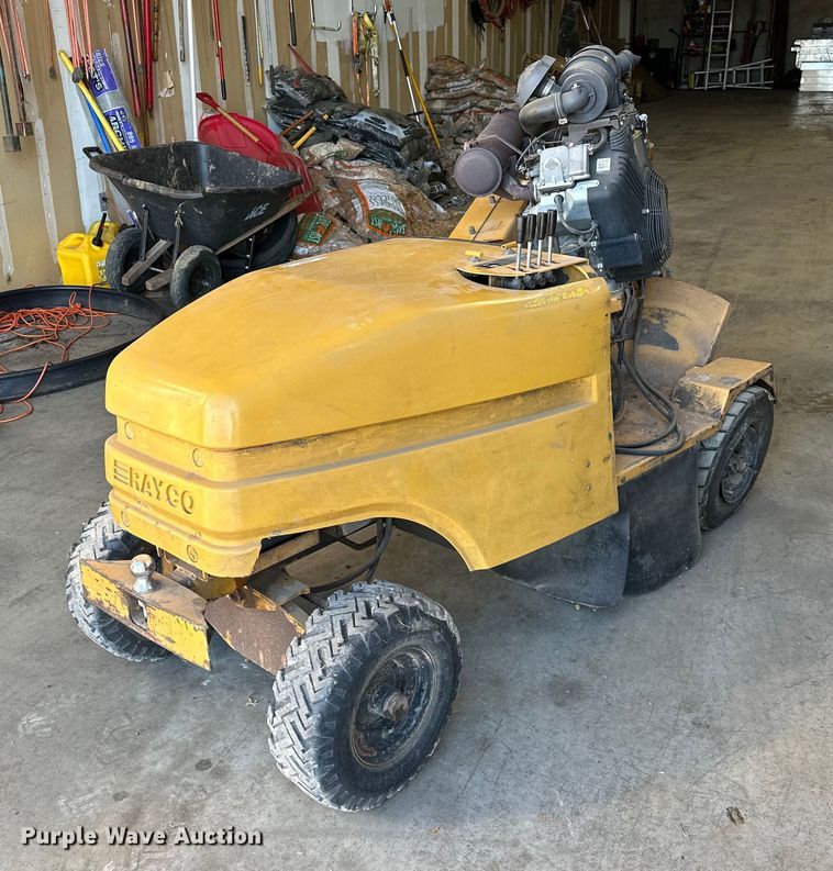 2005 Rayco RG1631  stump grinder - NQ9322