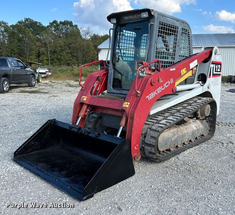 2013 Takeuchi TL12  tracked skid steer loader - NQ9868