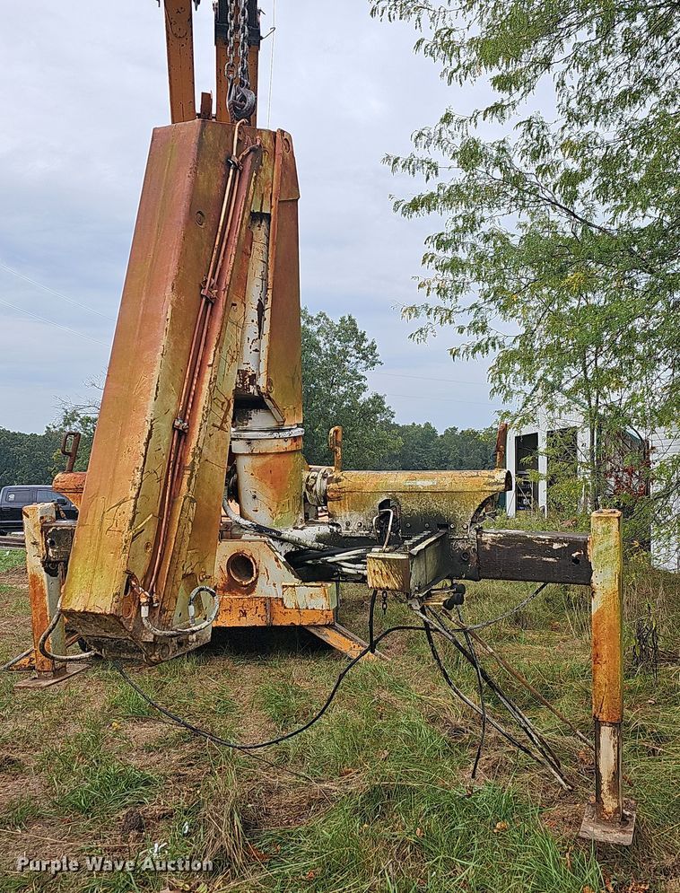 National Crane  crane - NT9987