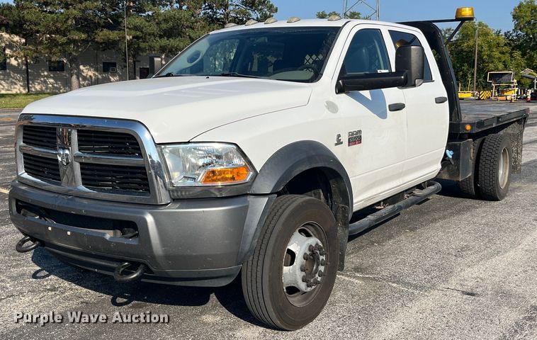 2011 Dodge Ram 5500HD  Crew Cab flatbed truck - DP2088
