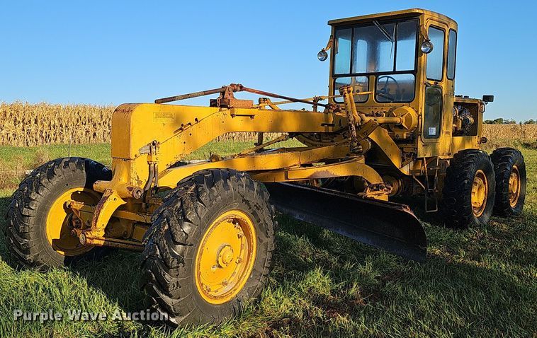 1964 Caterpillar 12E  rigid frame motor grader - DQ1174
