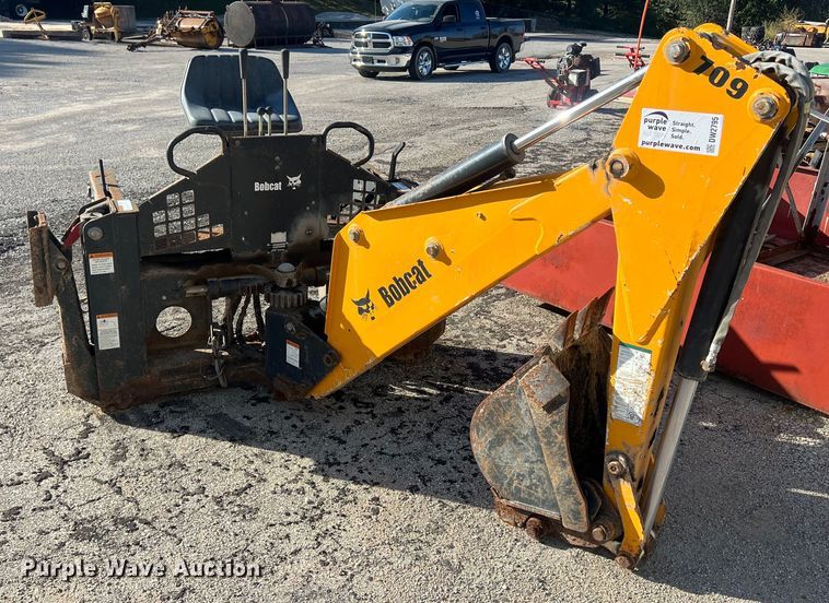 Bobcat 709FDS  skid steer backhoe - DW2795