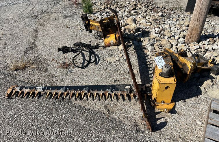 (2) sickle mowers - DW2812