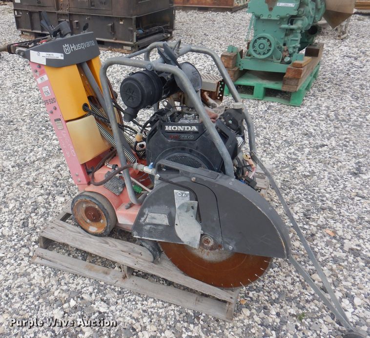 2012 Husqvarna FS 520  concrete saw - JY9615