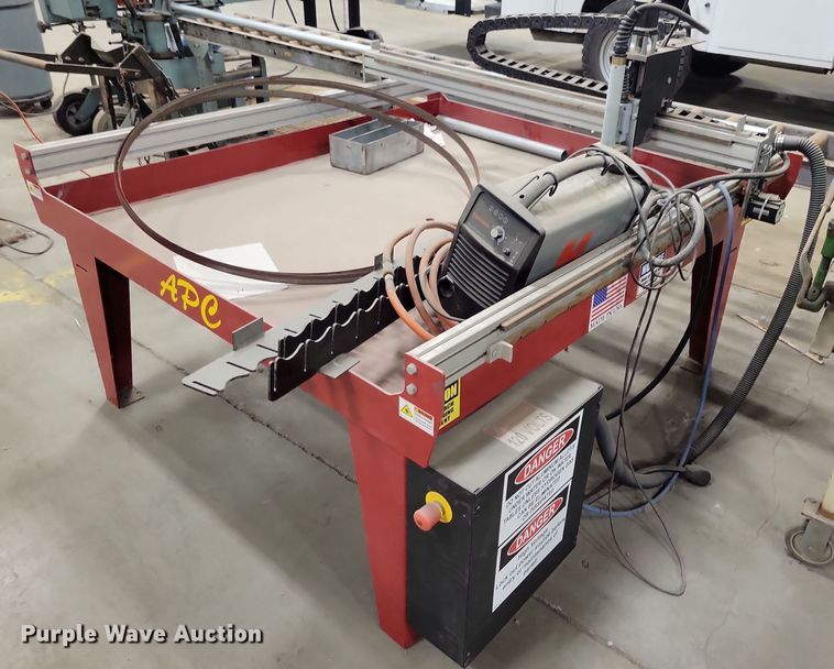 APC  CNC plasma table - LO9811
