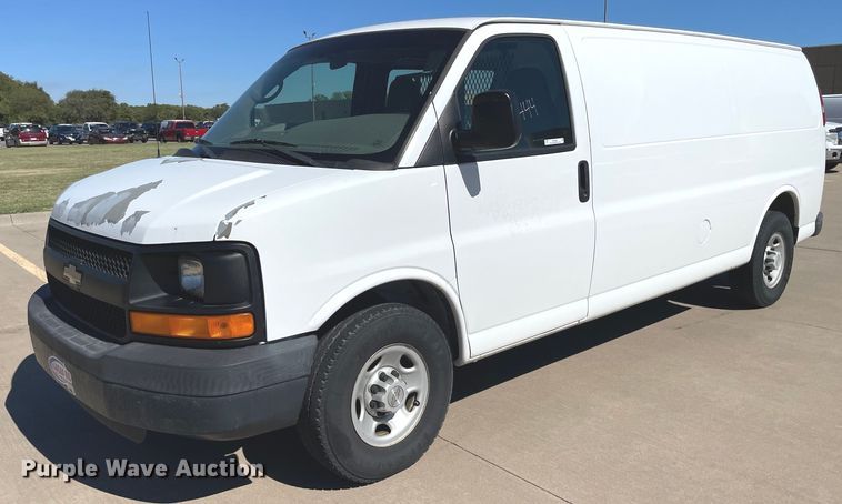 2008 Chevrolet Express 3500  van - NX9864