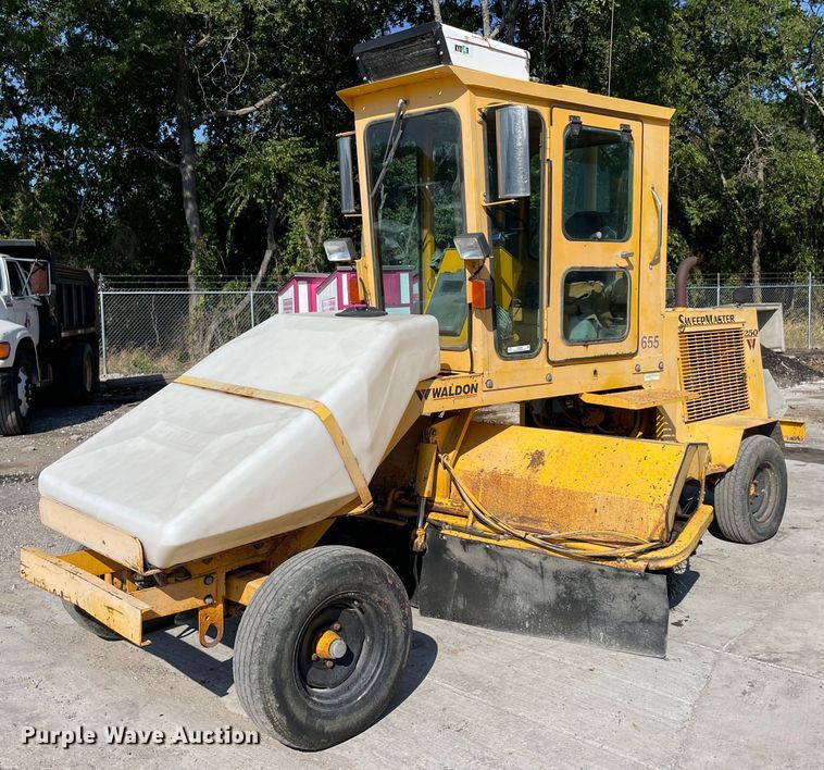 Waldon Sweepmaster 250  broom - NY9952