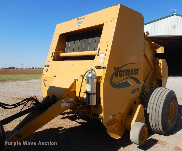 2009 Vermeer 605M  round baler - EB9774