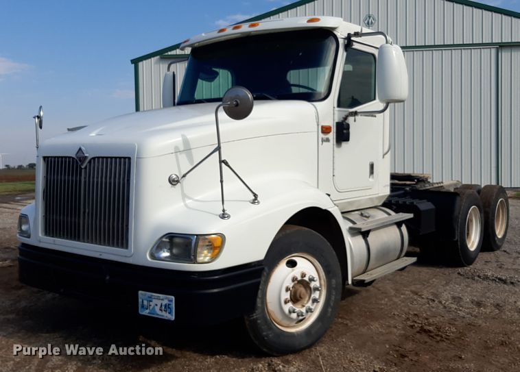 2007 International 9400  semi truck - EB9794