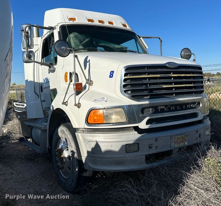 2007 Sterling AT9500  semi truck - DH1841